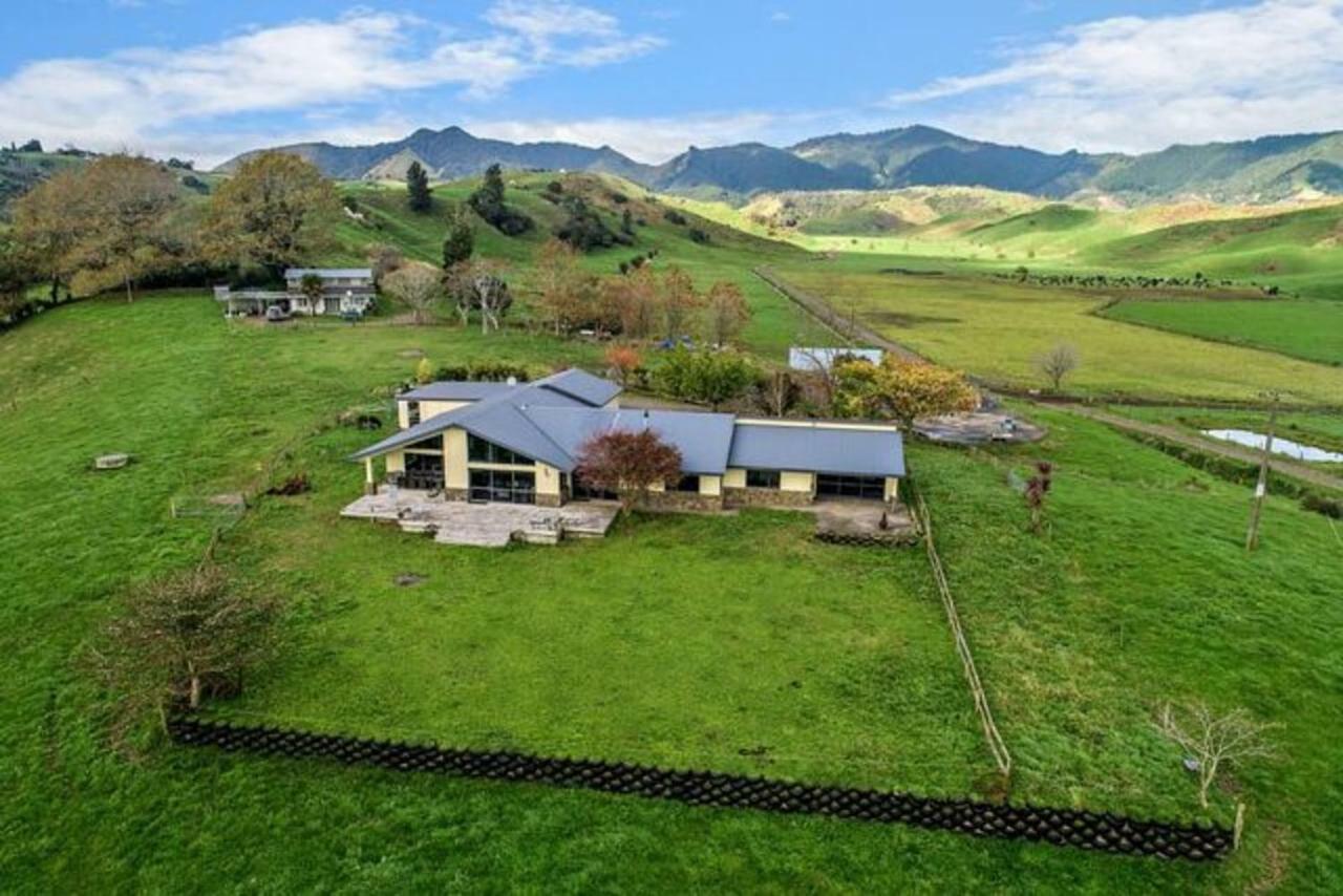 Villa Waiotahe Dairy Farm Hideout Waiotahi Exterior foto